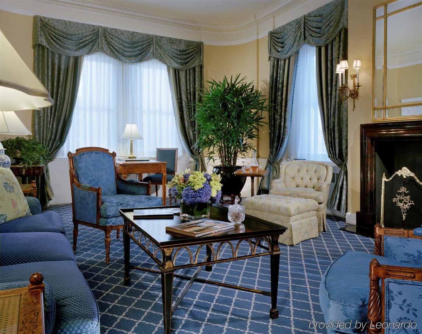 ホテル The Towers Of The Waldorf Astoria ニューヨーク 部屋 写真